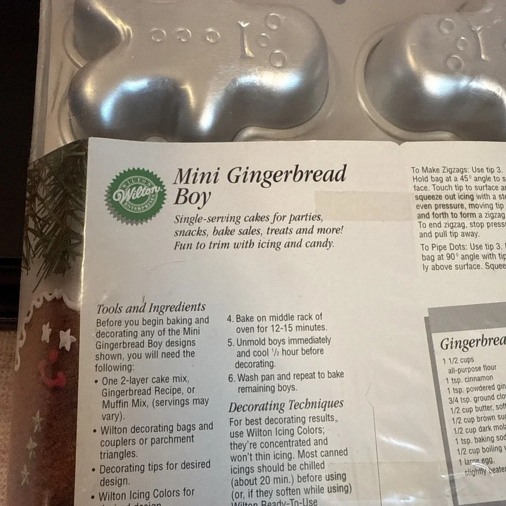 Vtg Wilton Mini Gingerbread Boy Single Serving Treats Cake Pan 1998 -Makes 6 New